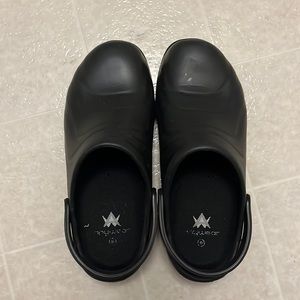 Size 8 Anywear Nursing Clogs.